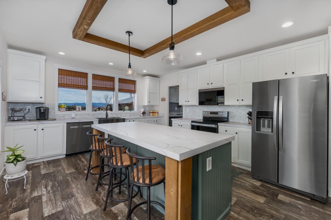 Beautiful All New Horse Property - photo 8