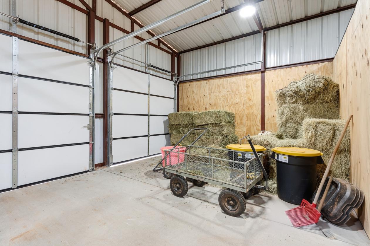Home, Shop, Horse Barn on 25 acres - photo 28
