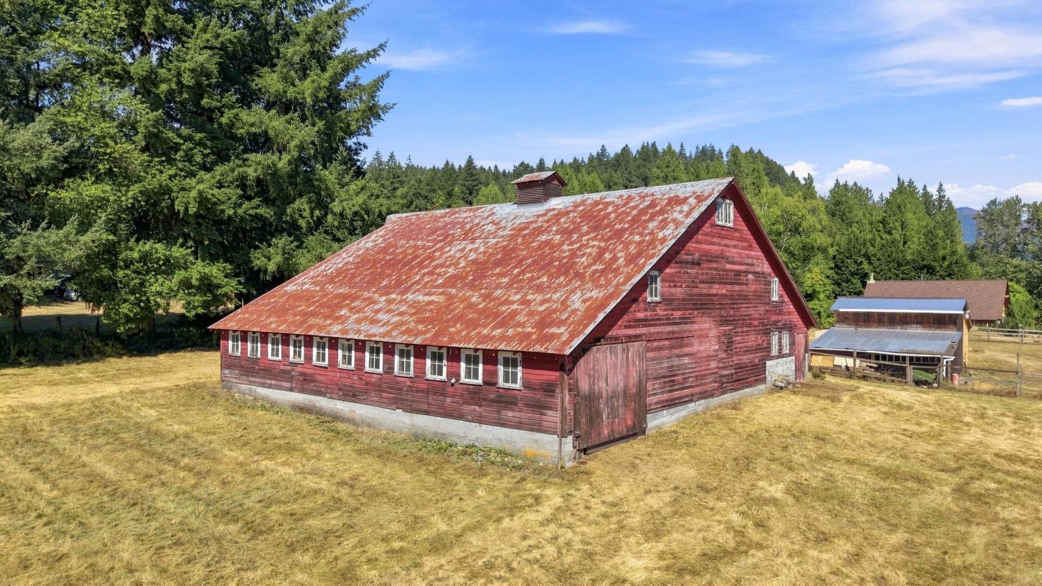 A RARE OFFERING - Incredible Estate - photo 18