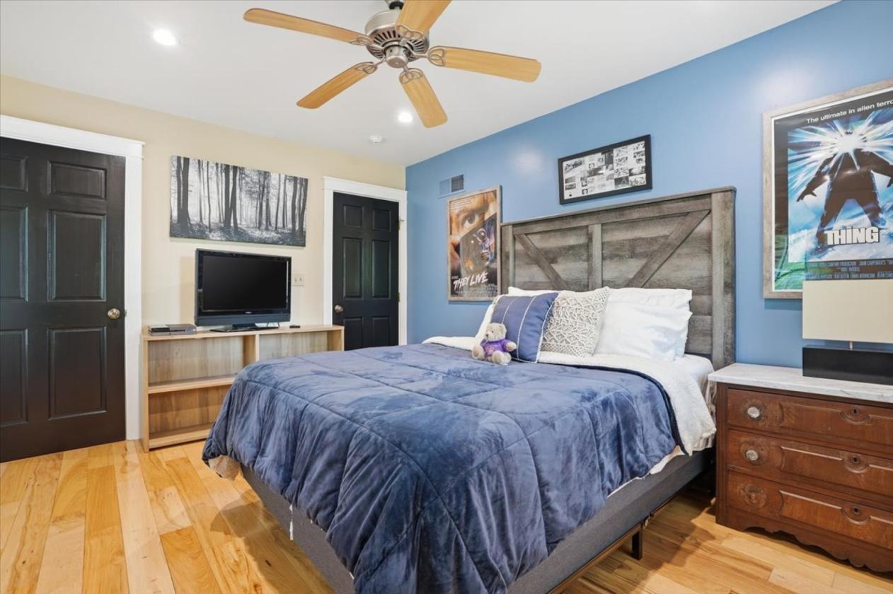 Estate with Bank Barn and Large, Updated Home - photo 22