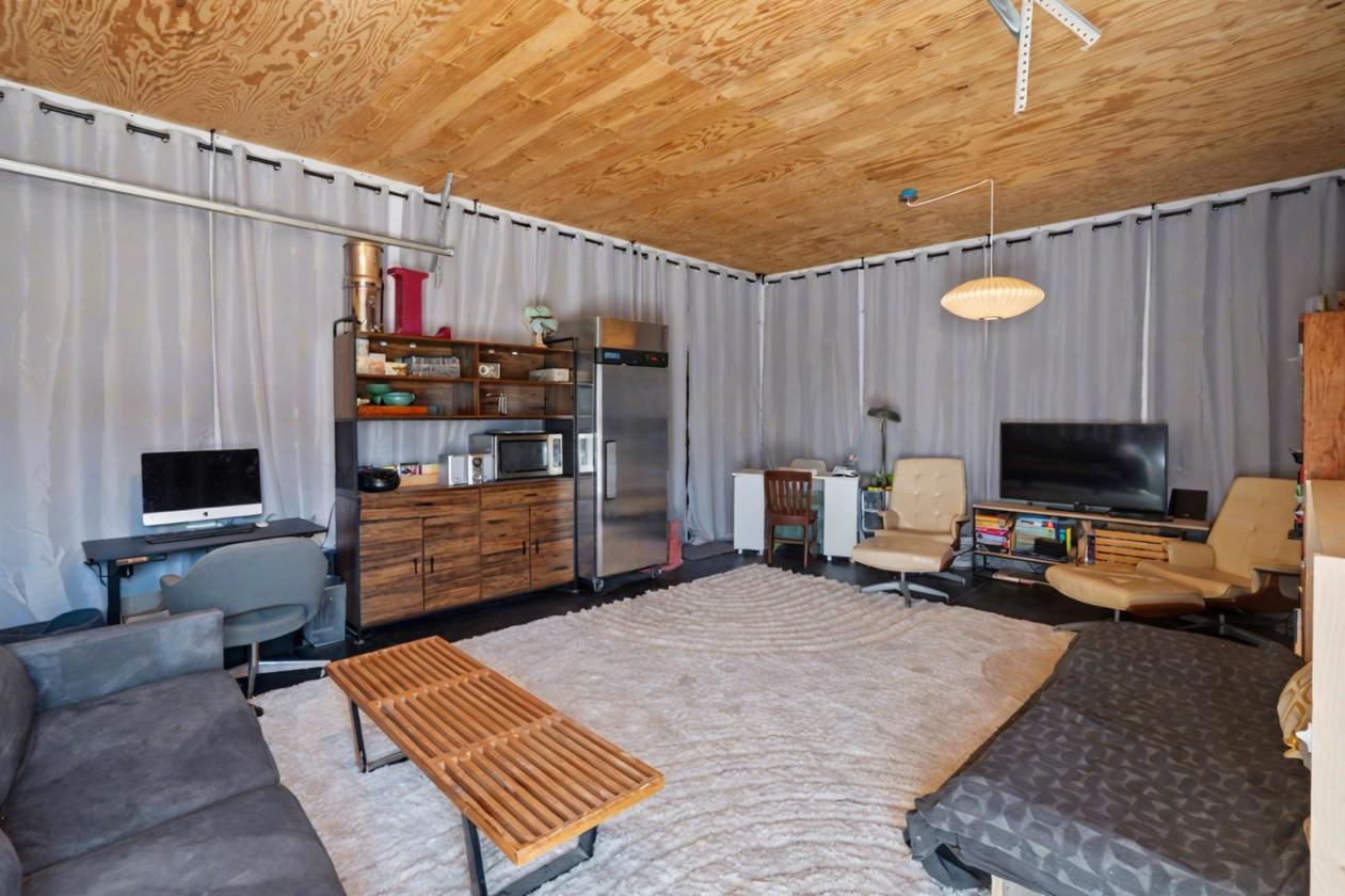 17 ac Contemporary Home w Solar Ready for Horses! - photo 19