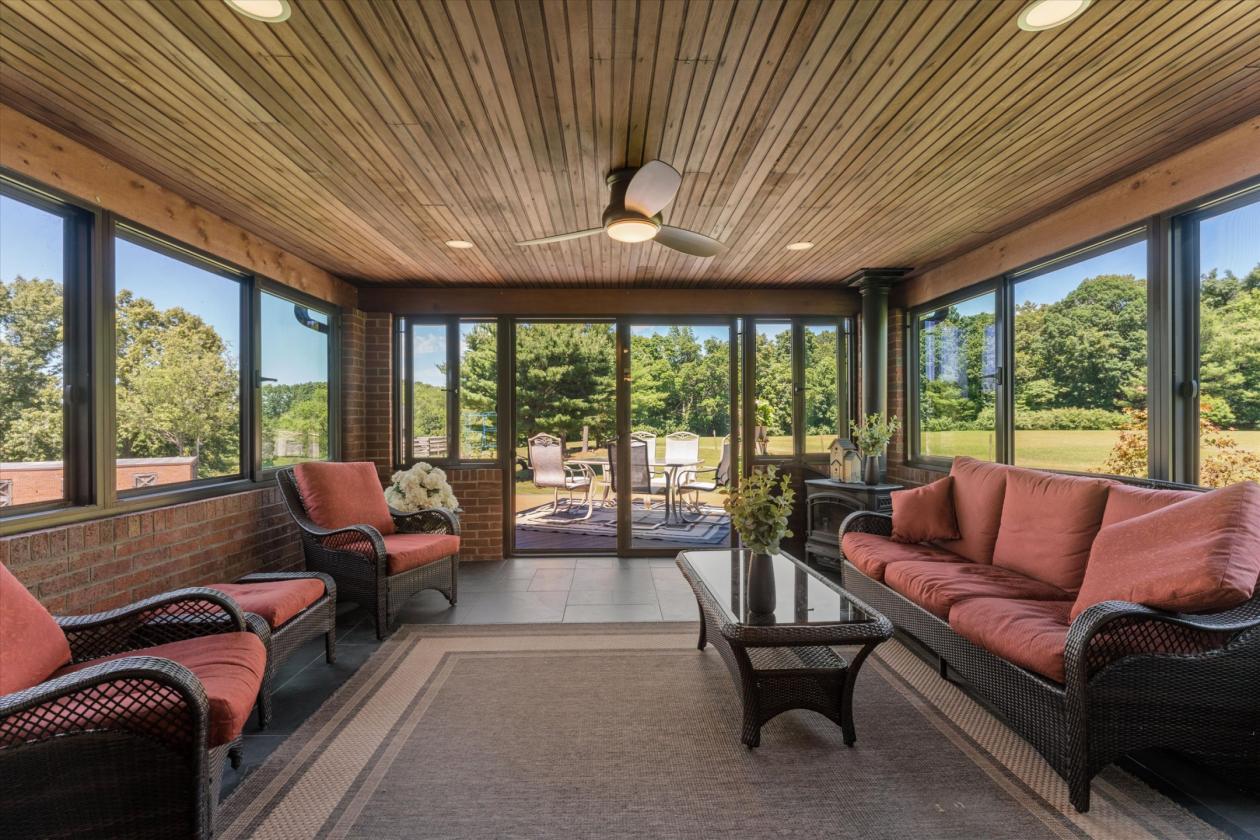 Luxury equestrian living on over 51 acres - photo 7