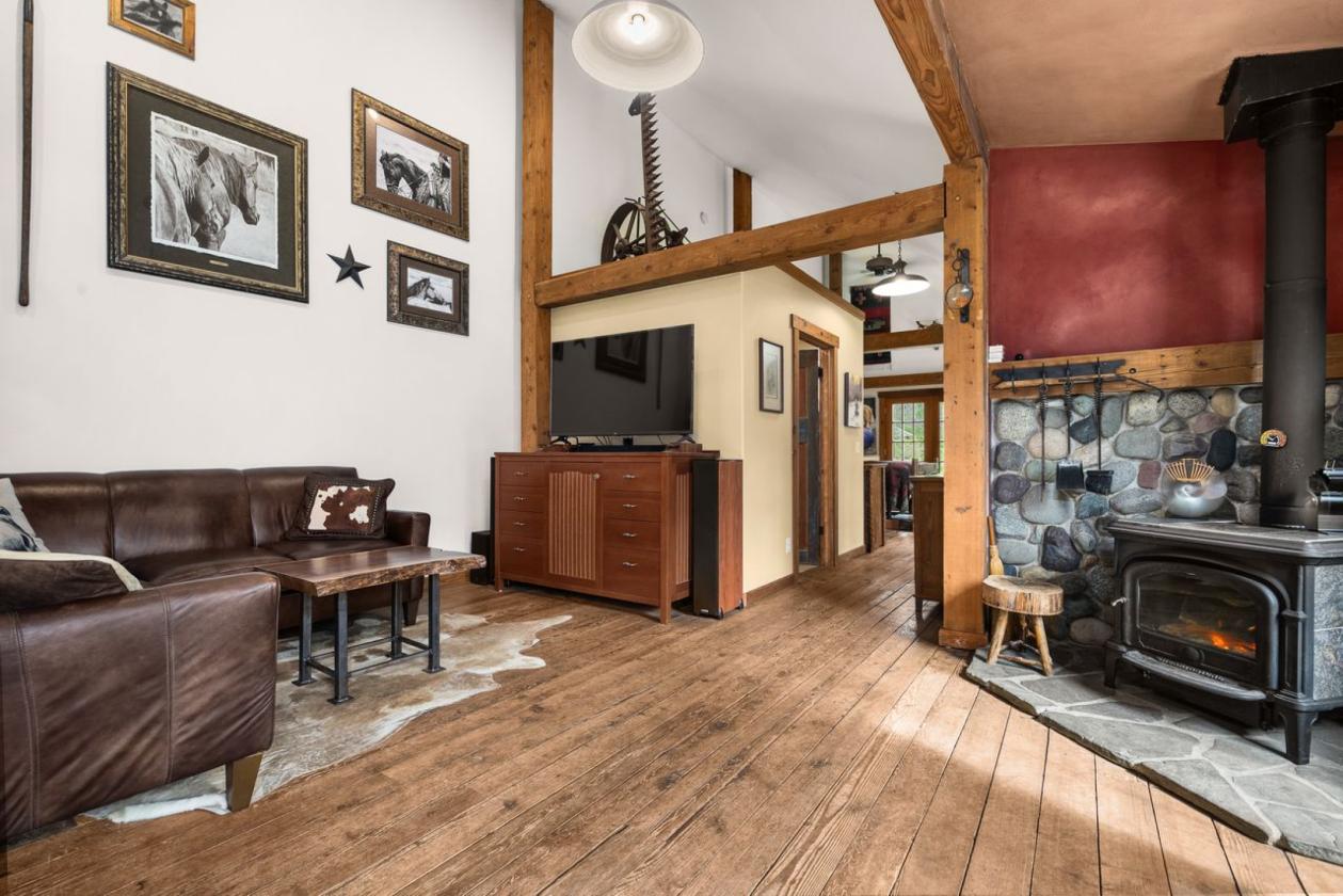 Humble Rustic Equestrian estate - photo 16