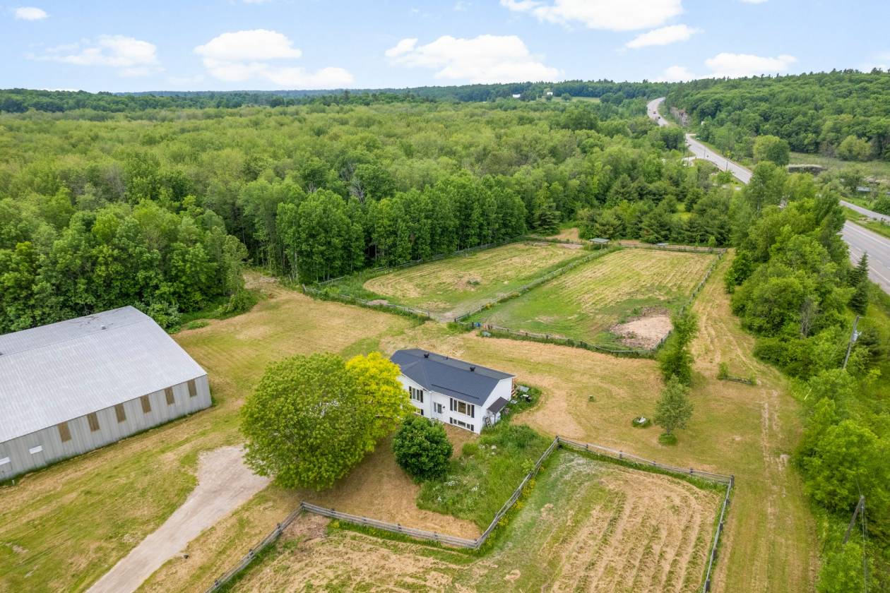 Horse Property for sale.