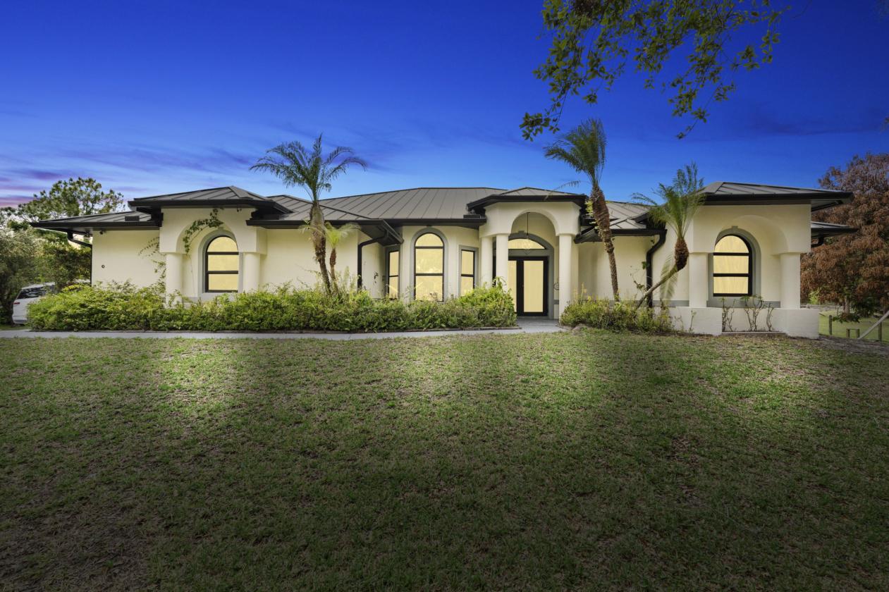 Beautifully updated 5 acre equestrian property - photo 1
