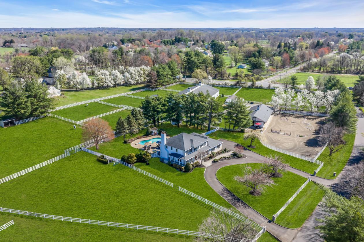 Remarkable Equestrian Estate on 6 Acres - photo 10