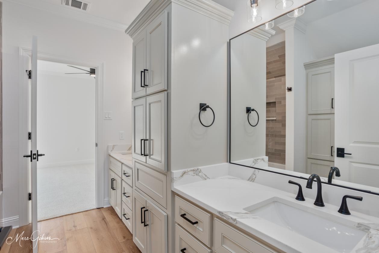 Fully Renovated Luxury Equestrian Estate - photo 16