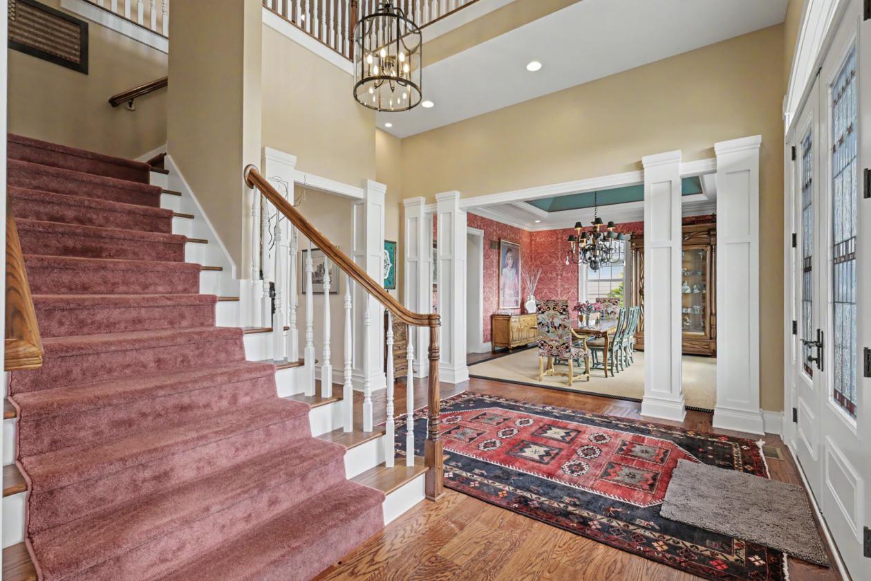 ONE-OF-A-KIND 10 ACRE EQUESTRIAN ESTATE - photo 12