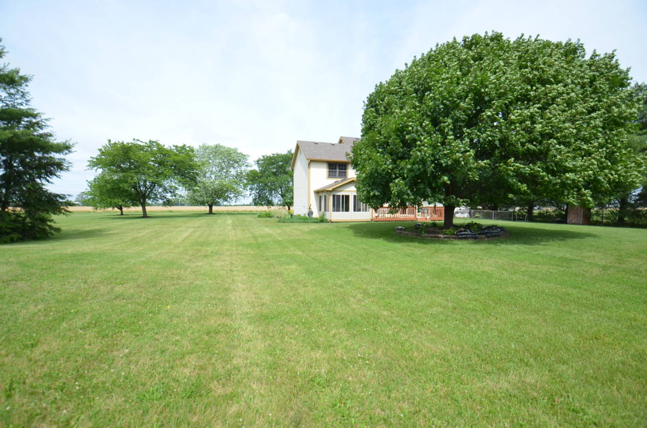 10 Acre Horse Farm Property Greenfield Indiana w/ Indoor arena