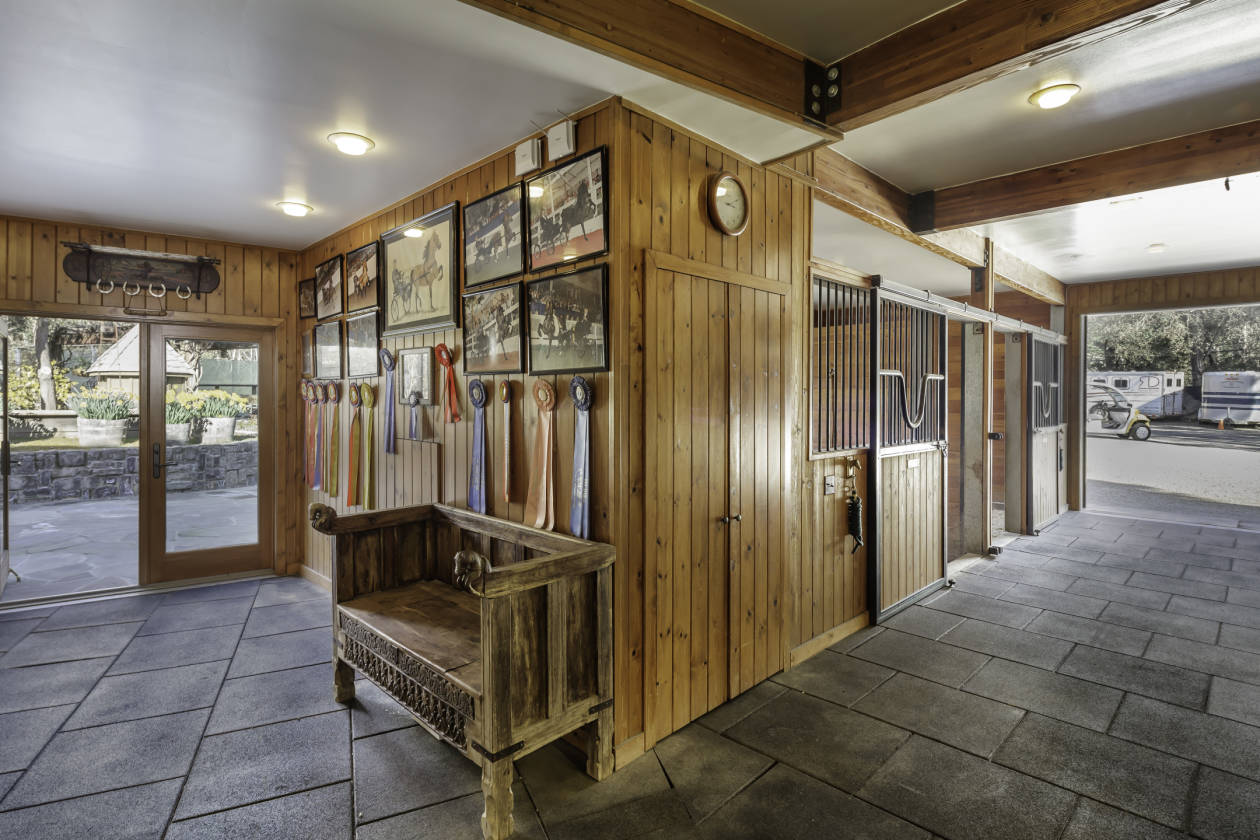 AMAZING EQUESTRIAN ESTATEWOODSIDE, CALIFORNIA Woodside, San Mateo