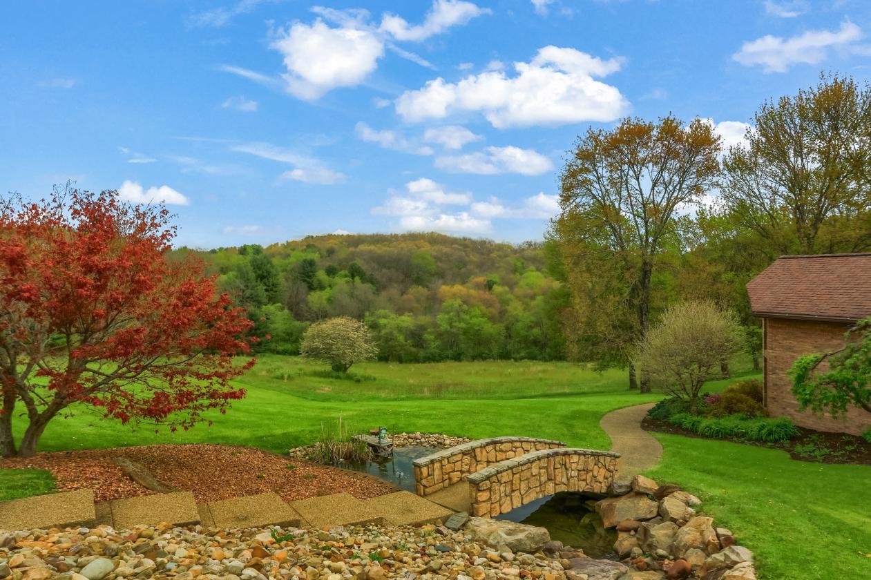 Custom home with endless opportunities! - photo 24