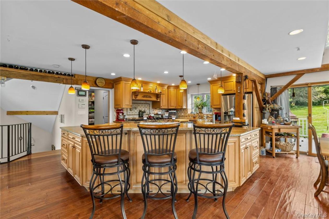 Spectacular 100+ Acre Equestrian Estate - photo 20