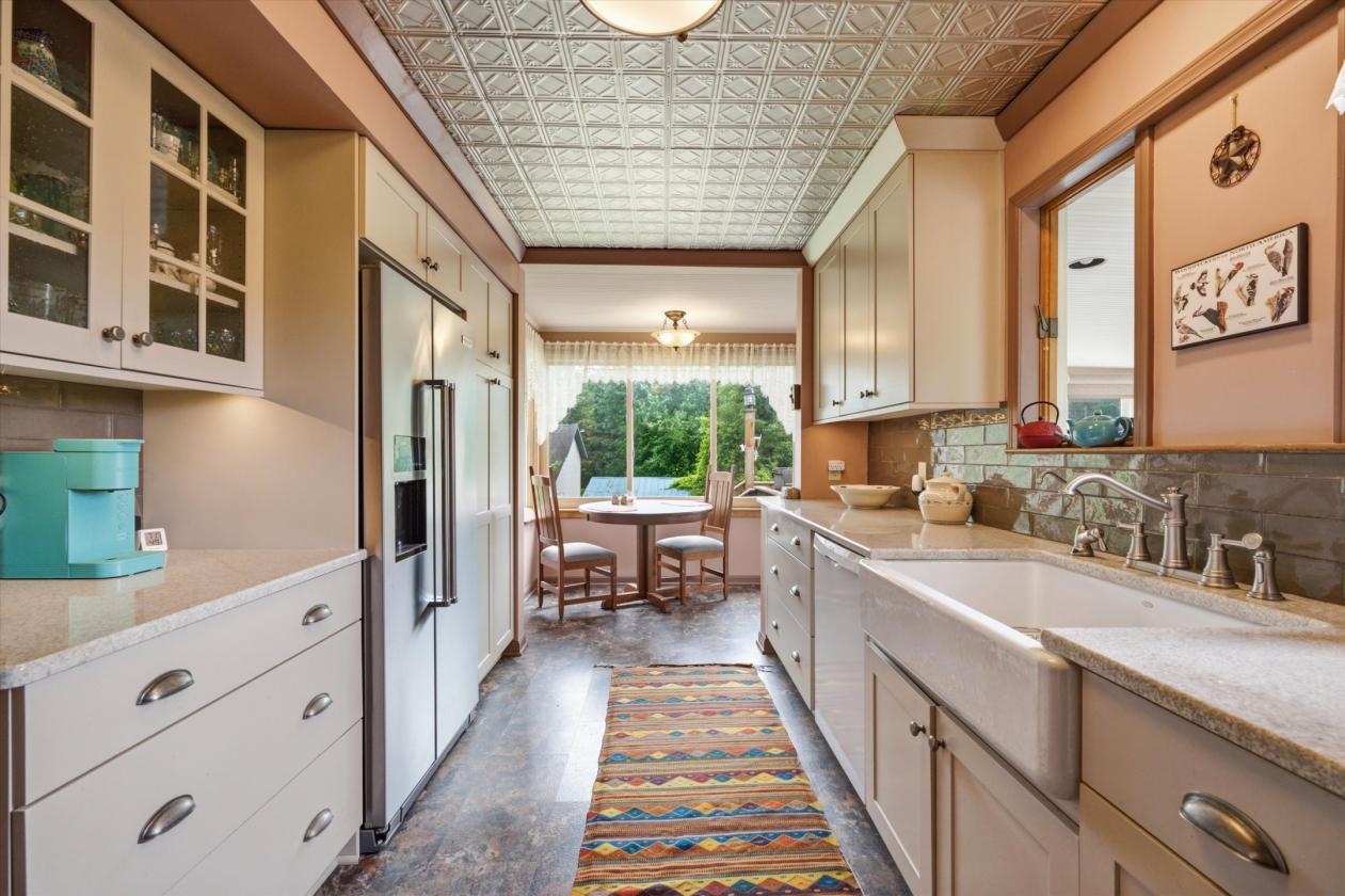 Beautiful farm w/ indoor 14 miles from Ann Arbor! - photo 13