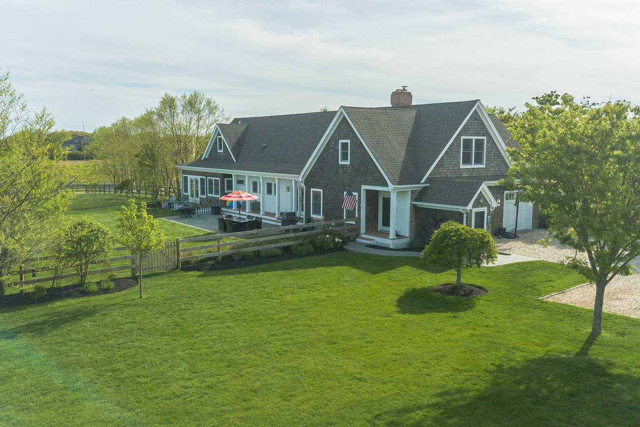 Sequestered Equestrian Compound with Custom High End Home Baiting