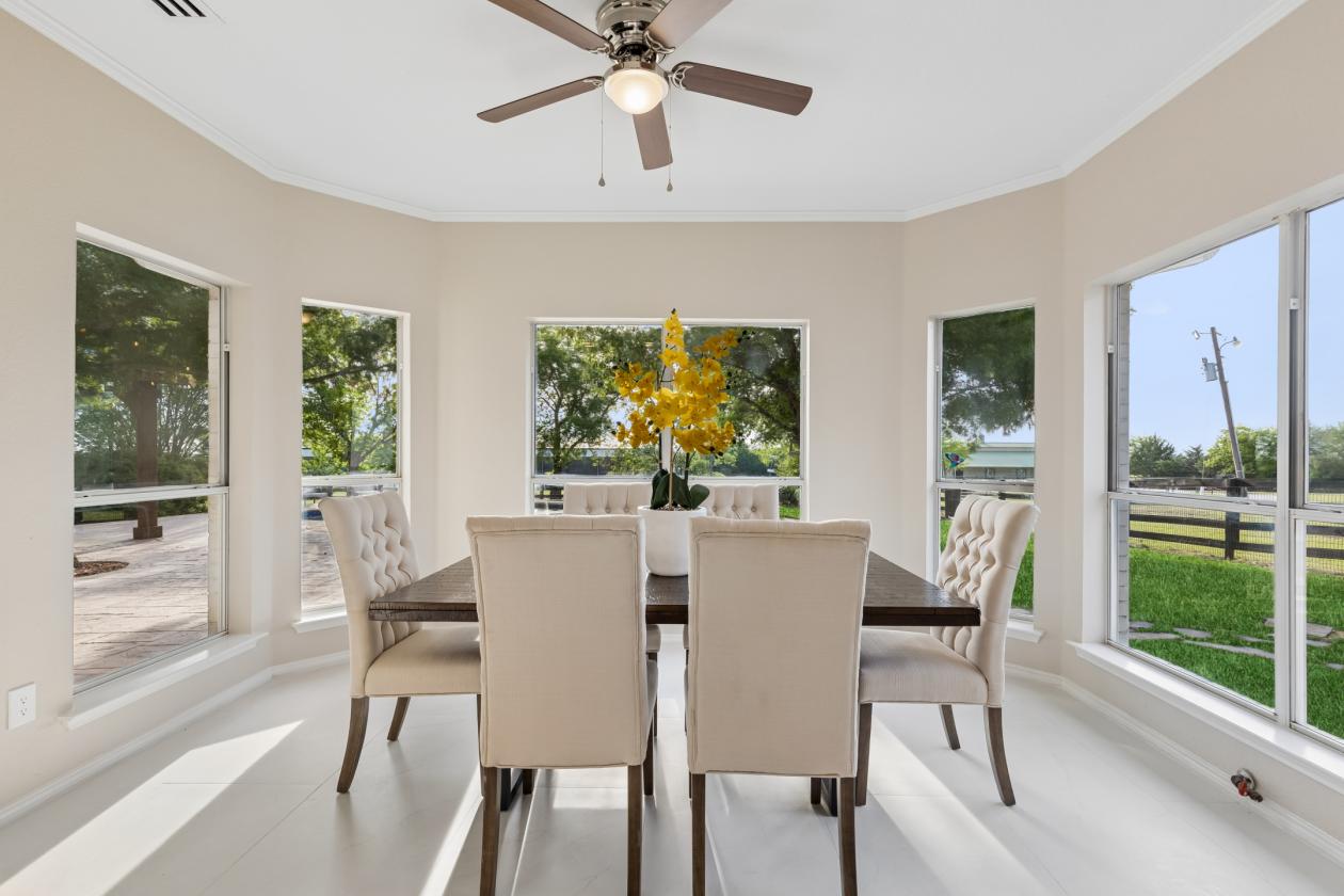 Stunning Equestrian Estate on 16 Beautiful Acres - photo 8