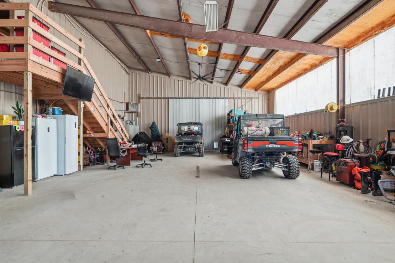 Professional Equine Training Facility & 47.5 Acres - photo 20