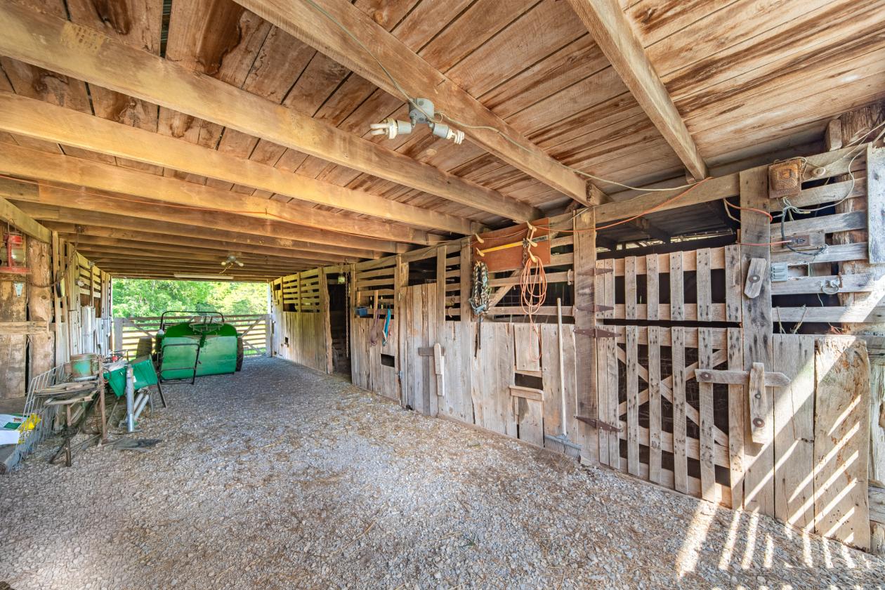 G&G Stables: 18+ acre Horse Facility - photo 19