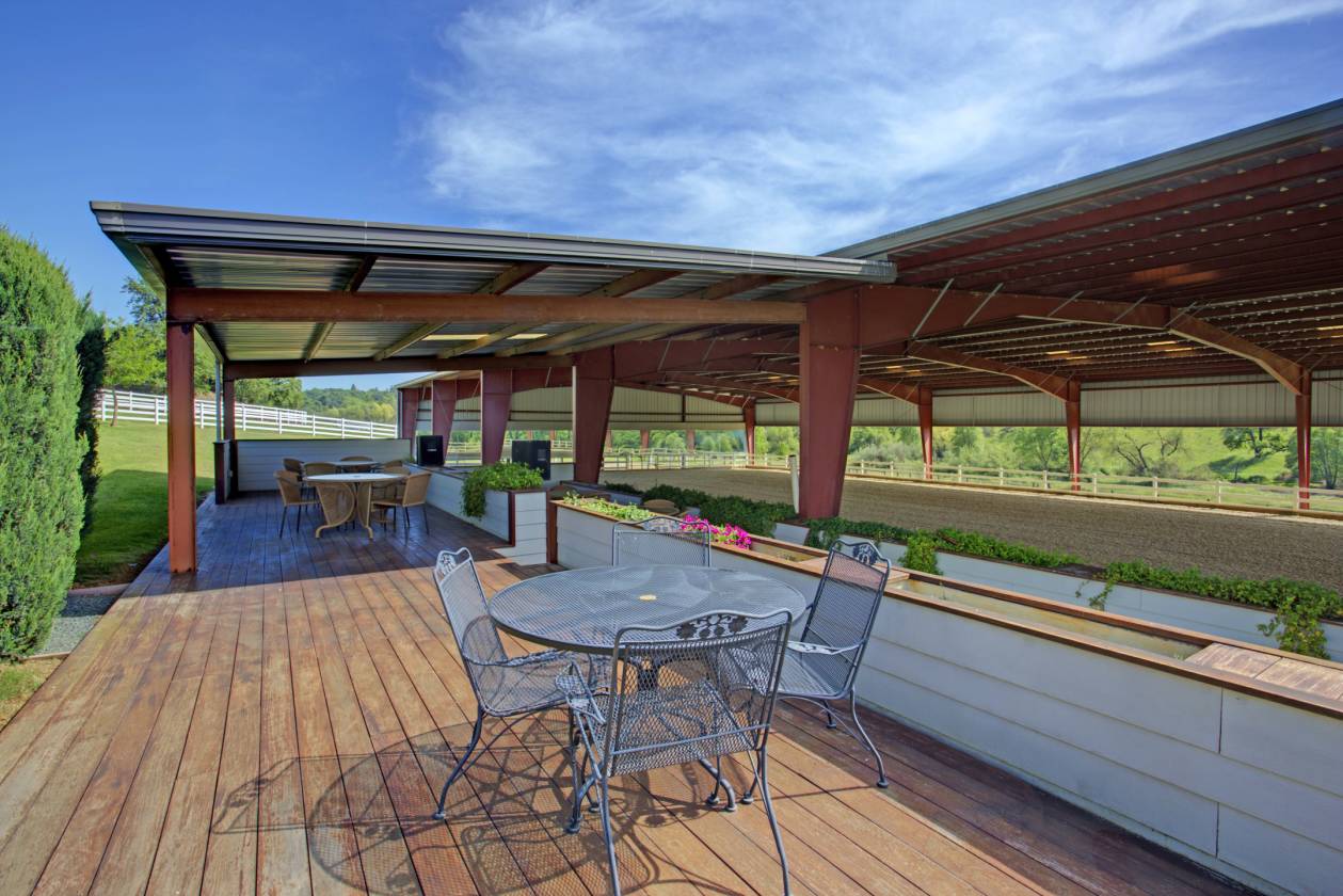 EXCEPTIONAL ONE OF A KIND LUXURY GATED EQUESTRIAN ESTATE Auburn