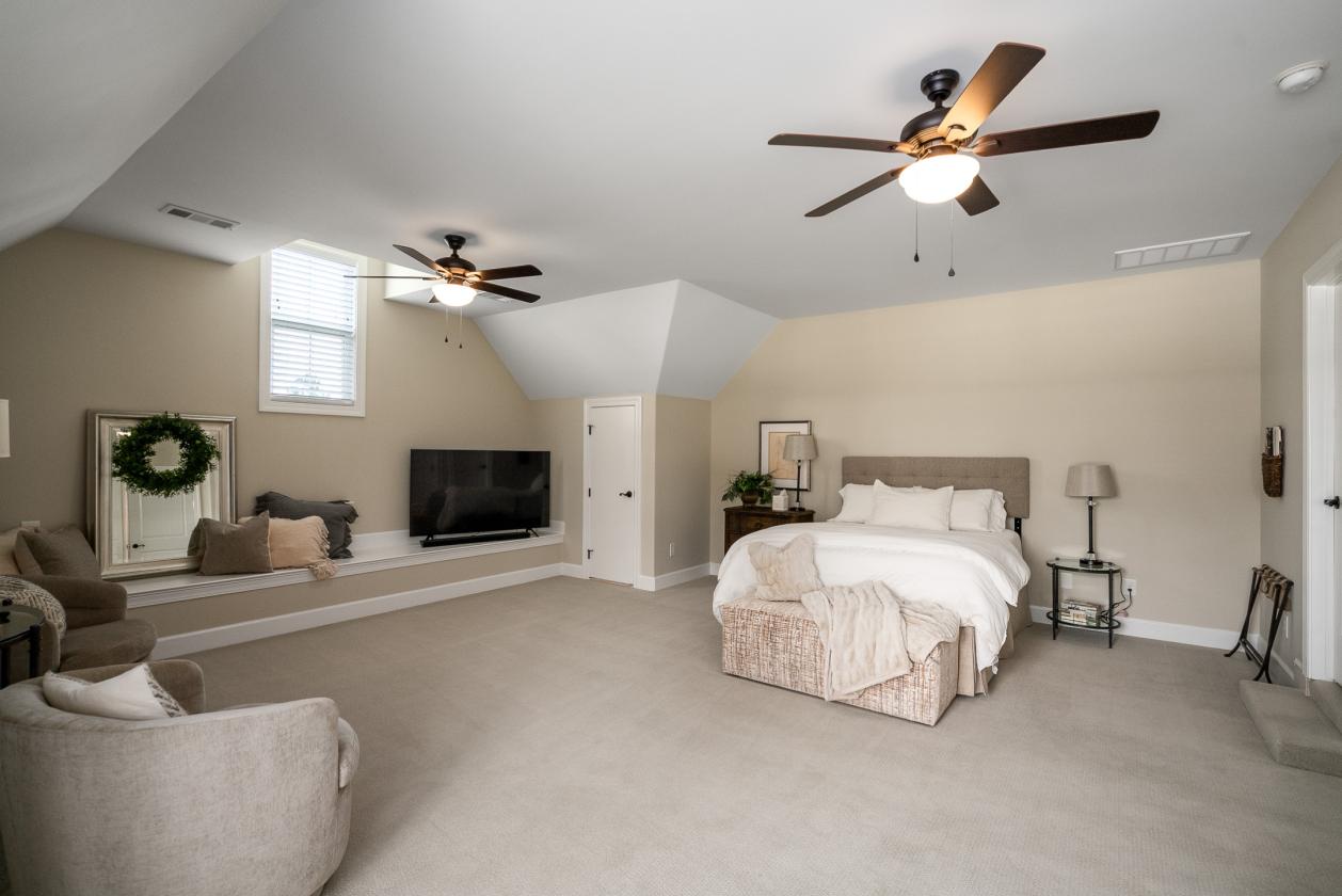 Kalista Manor South ~ Turn-Key Equestrian Estate - photo 16