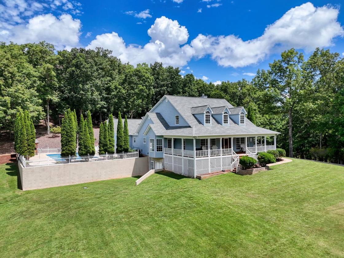 Horse Property for sale.