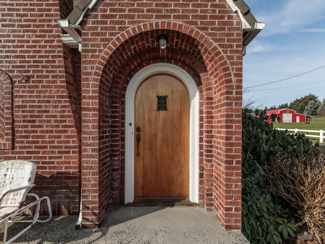 Storybook Home & Timeless Character on 3 acres! - photo 2