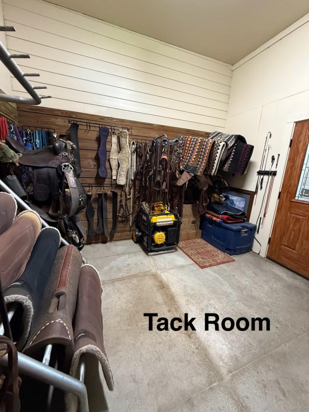 Equestrian Facility in Buckingham - photo 12