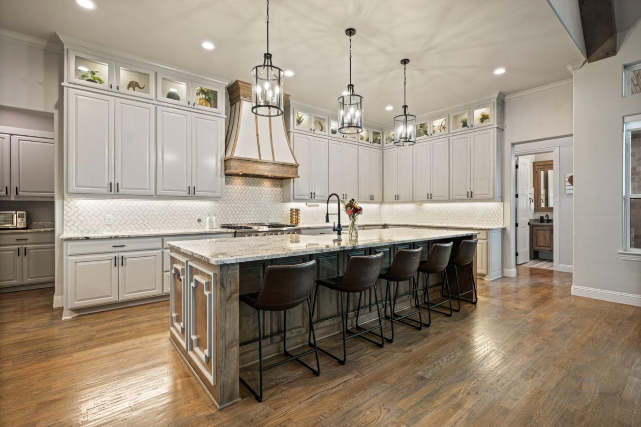 Horses Welcomed | Modern Luxury Farmhouse | 4 Acre - photo 12