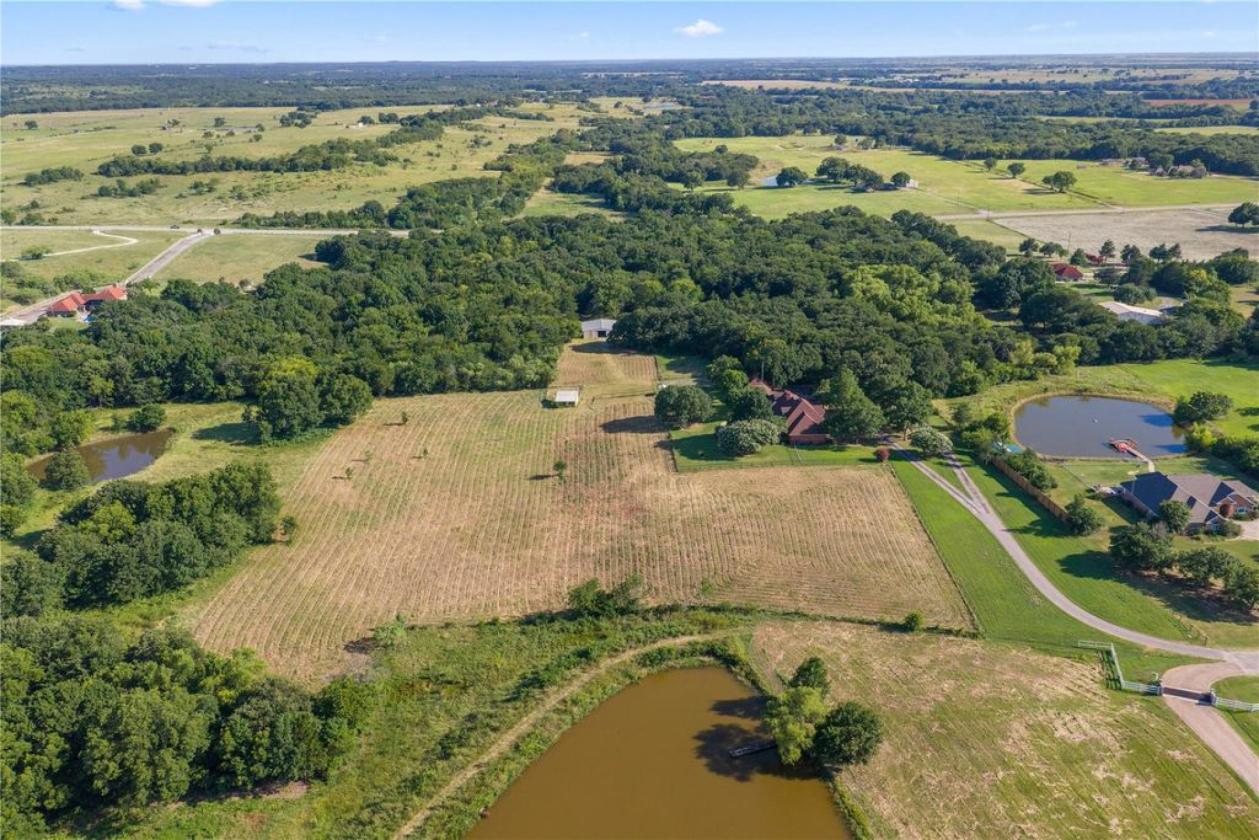 14 Acres with Barn, Pond & Custom Home - photo 3