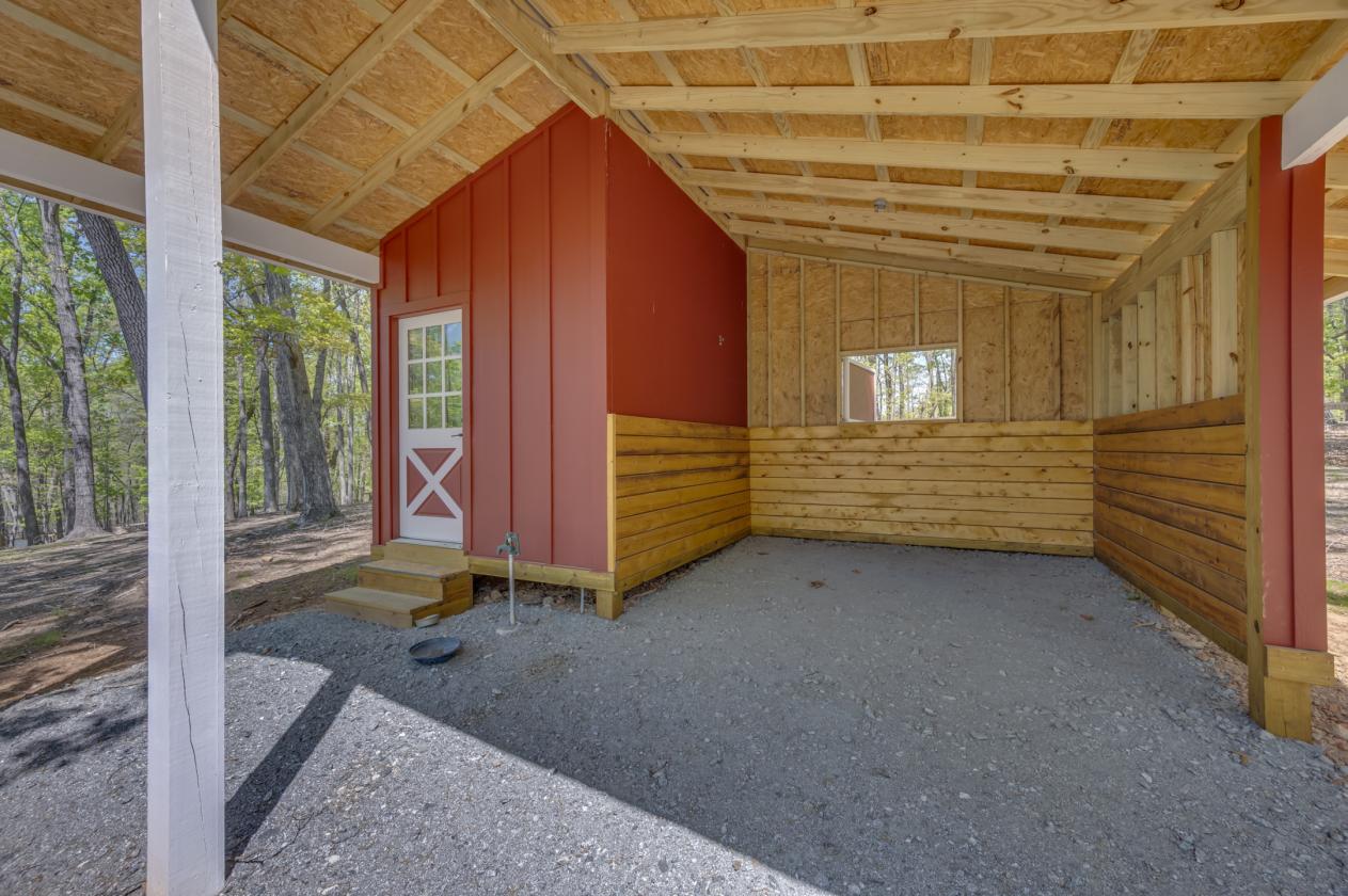 Mountain Views, Privacy, Trails, Updated Home - photo 12