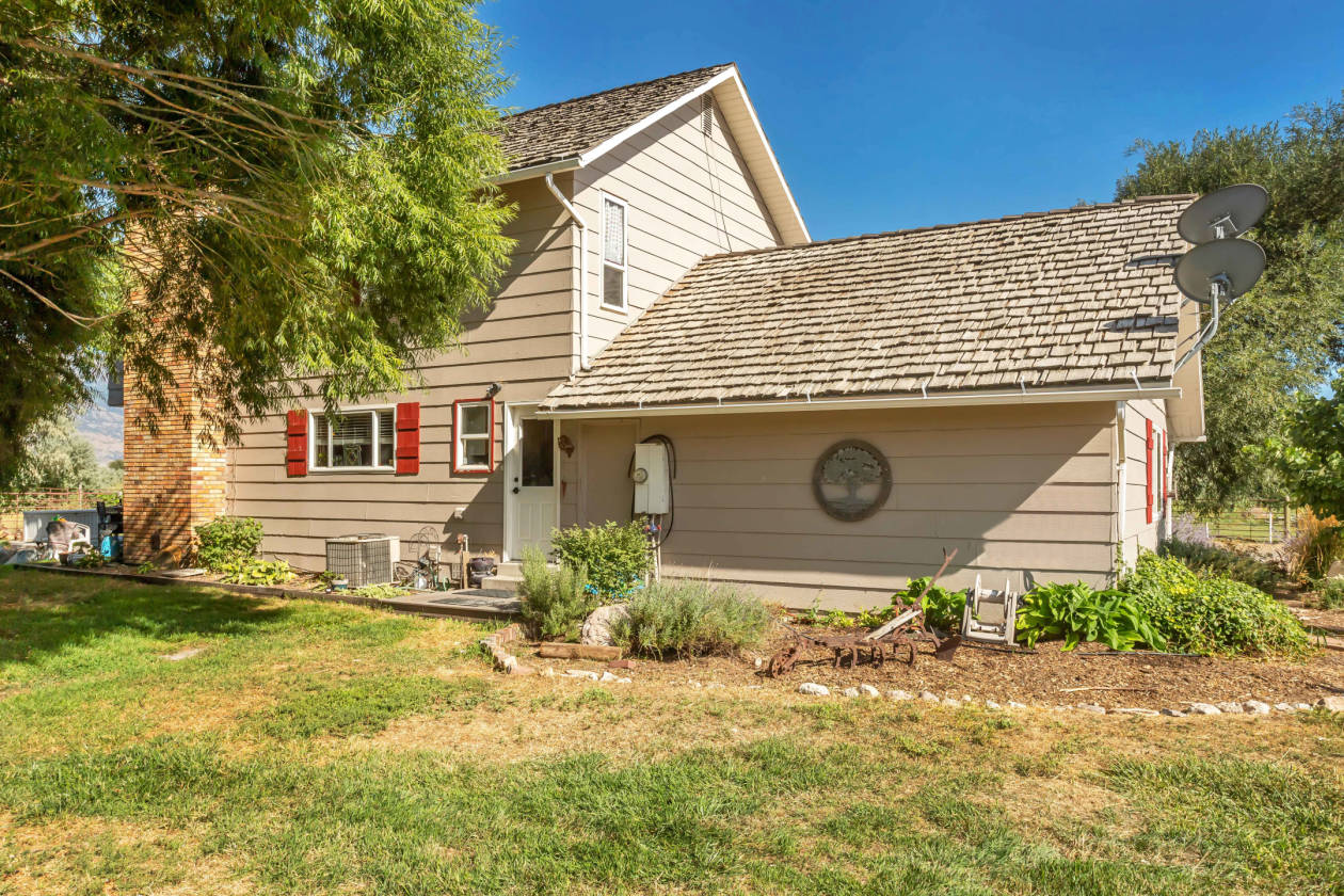 Horse Property with epic view of the mountains Lehi, Utah County
