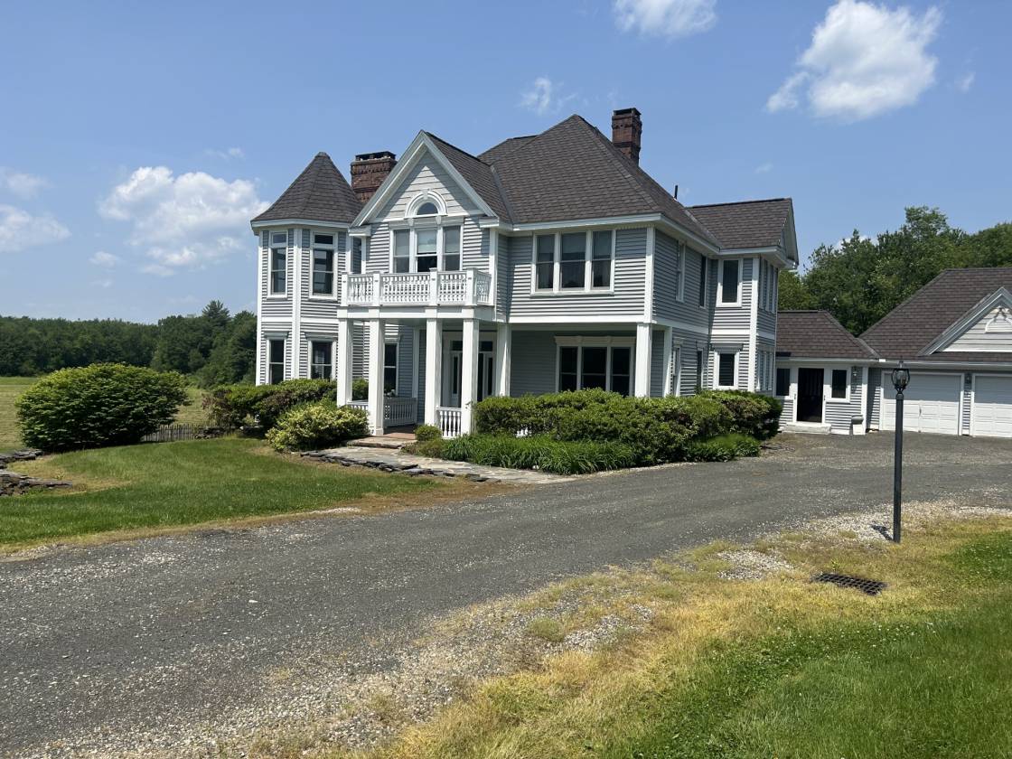 Horse Property for sale.