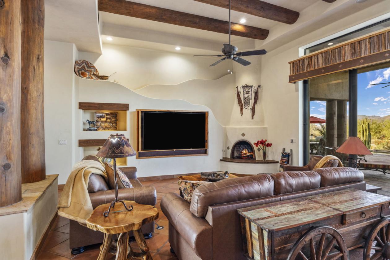 11 Acre Luxury Horse Property - Mountain Views - photo 11