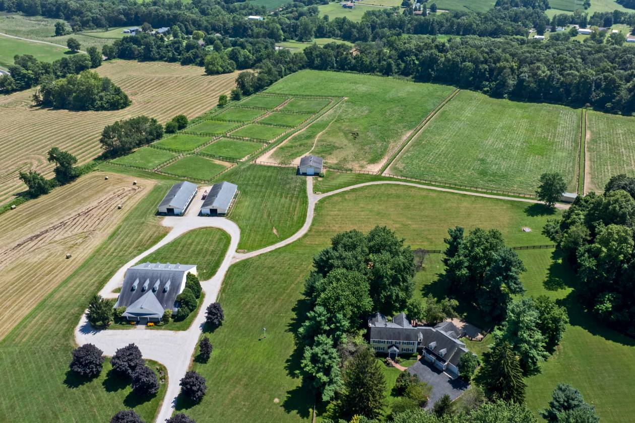 Horse Property for sale.