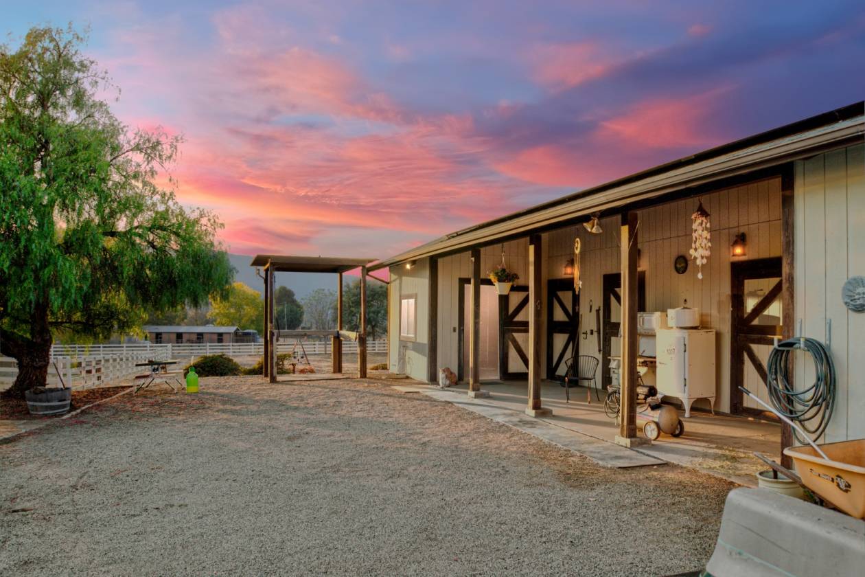 Gilroy horse property in beautiful Day Valley Gilroy, Santa