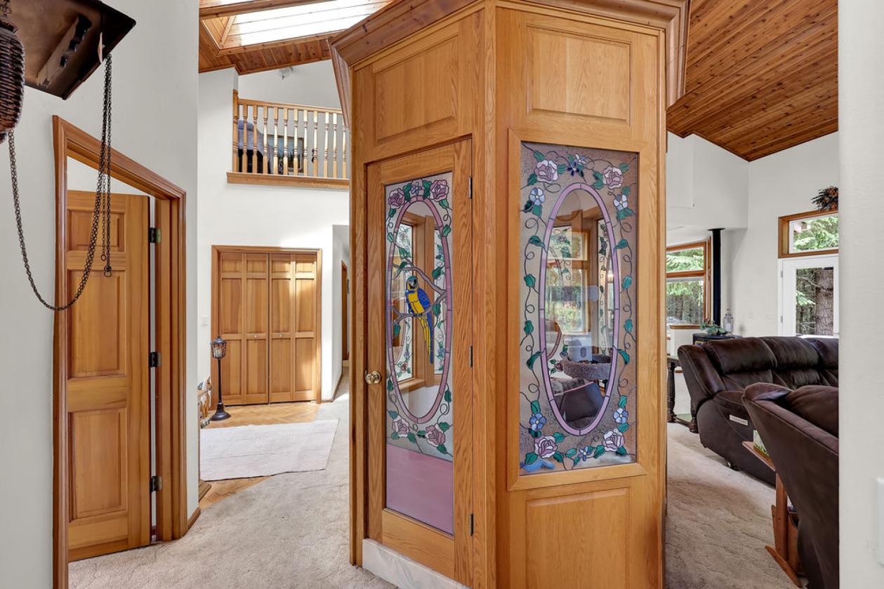 73+acre Estate a rare blend of amenities! - photo 2