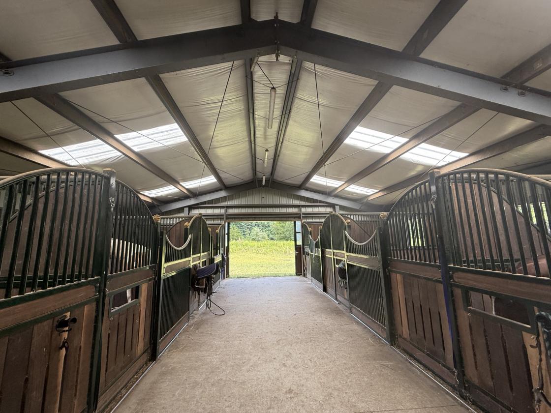 Equestrian Facility with 13-Stall Barn & Indoor Arena - photo 4