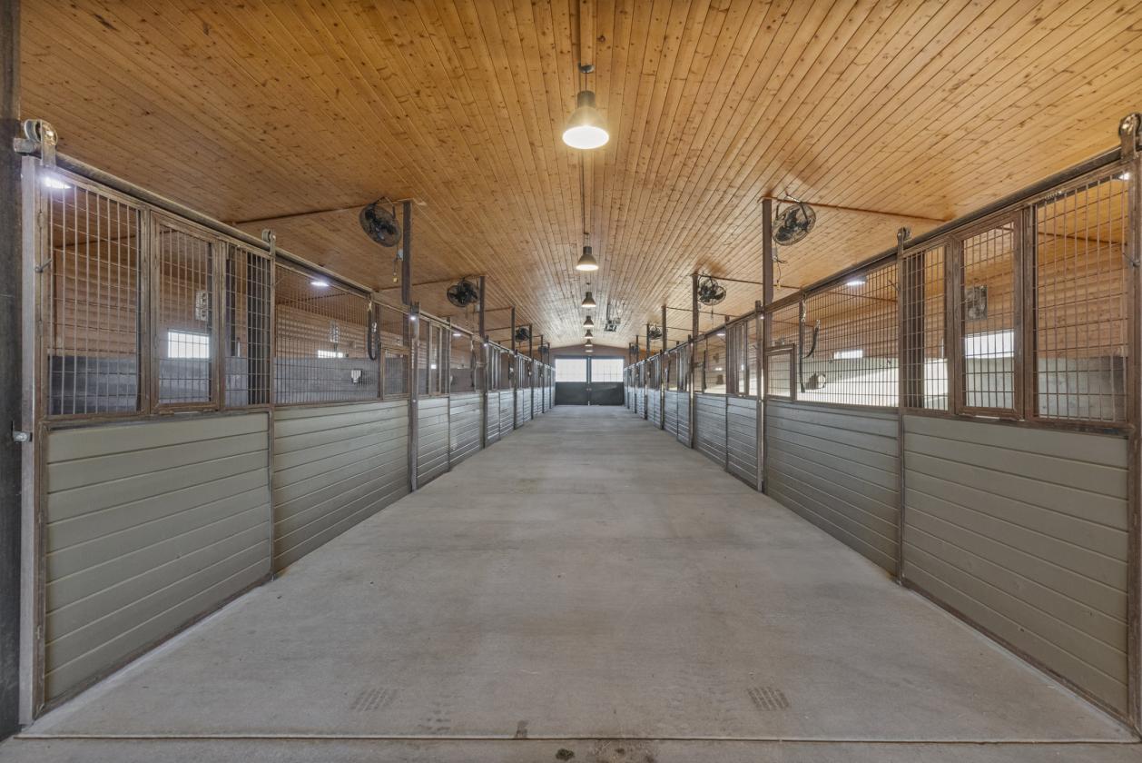Secluded Luxury Equestrian Property: Turner Ranch - photo 6