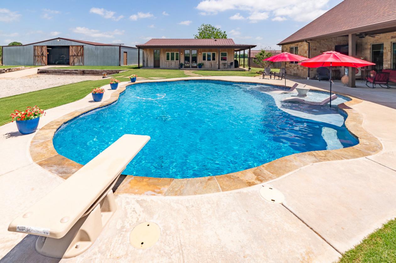 Scenic 64 Acre Horse & Cattle Property - photo 11