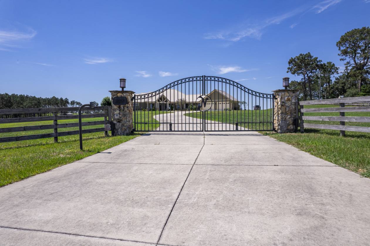 Horse Property for sale.