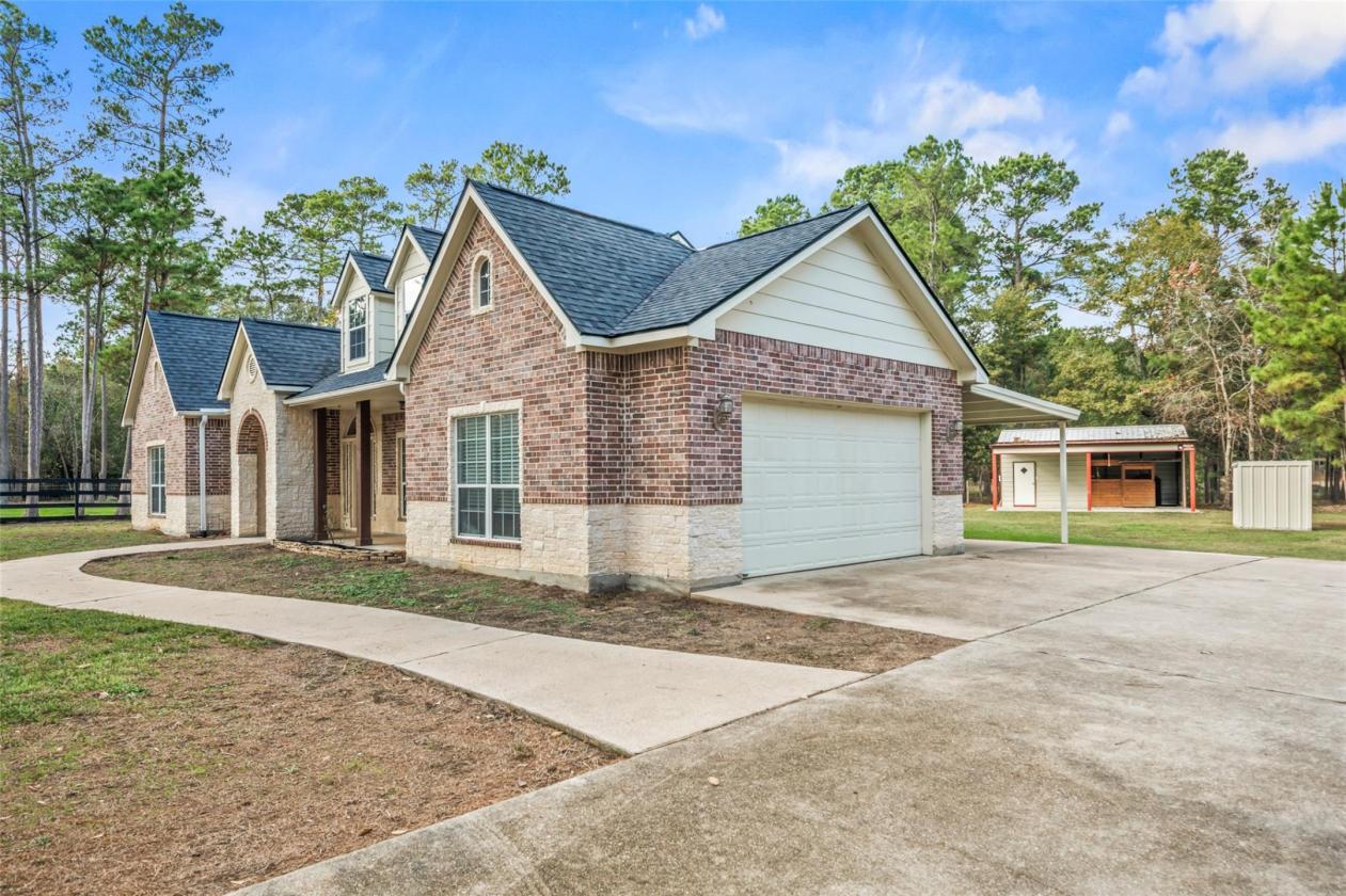 Beautiful country estate on over 4.75 acres - photo 5