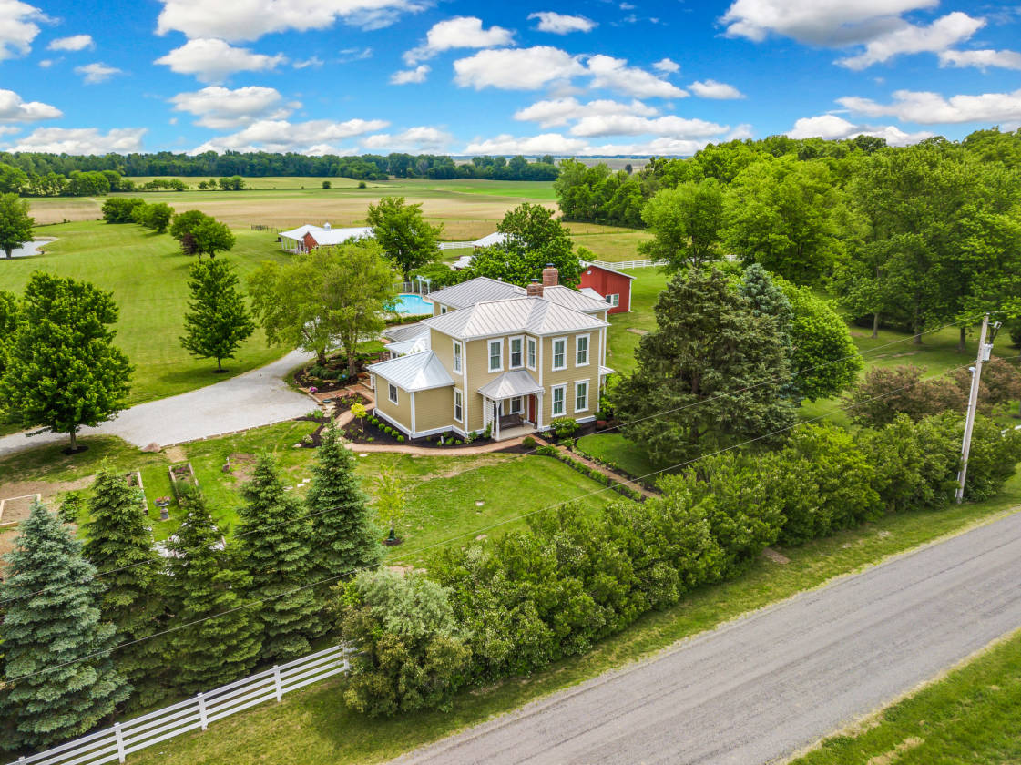 Luxury Horse Farm with Stunning & Stately Farmhouse on 19.5... London