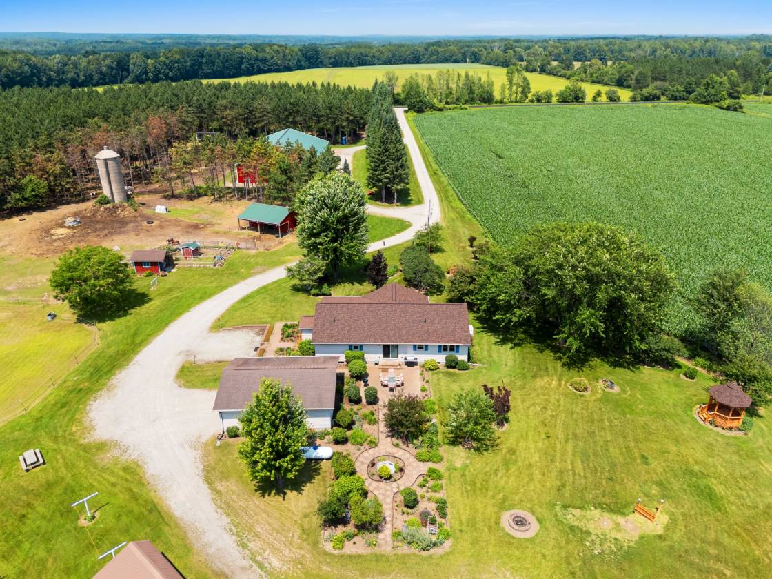 Horse Property for sale.