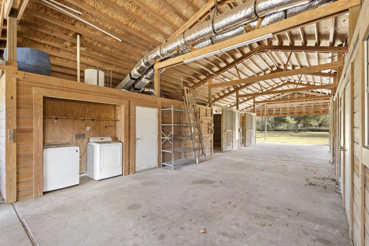 Beautiful 80 Acre Horse and Cattle Ranch - photo 8