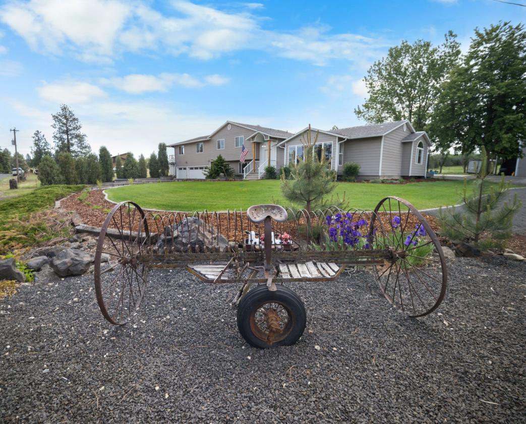 Home-Bardominium-4.85 Acres! - photo 1