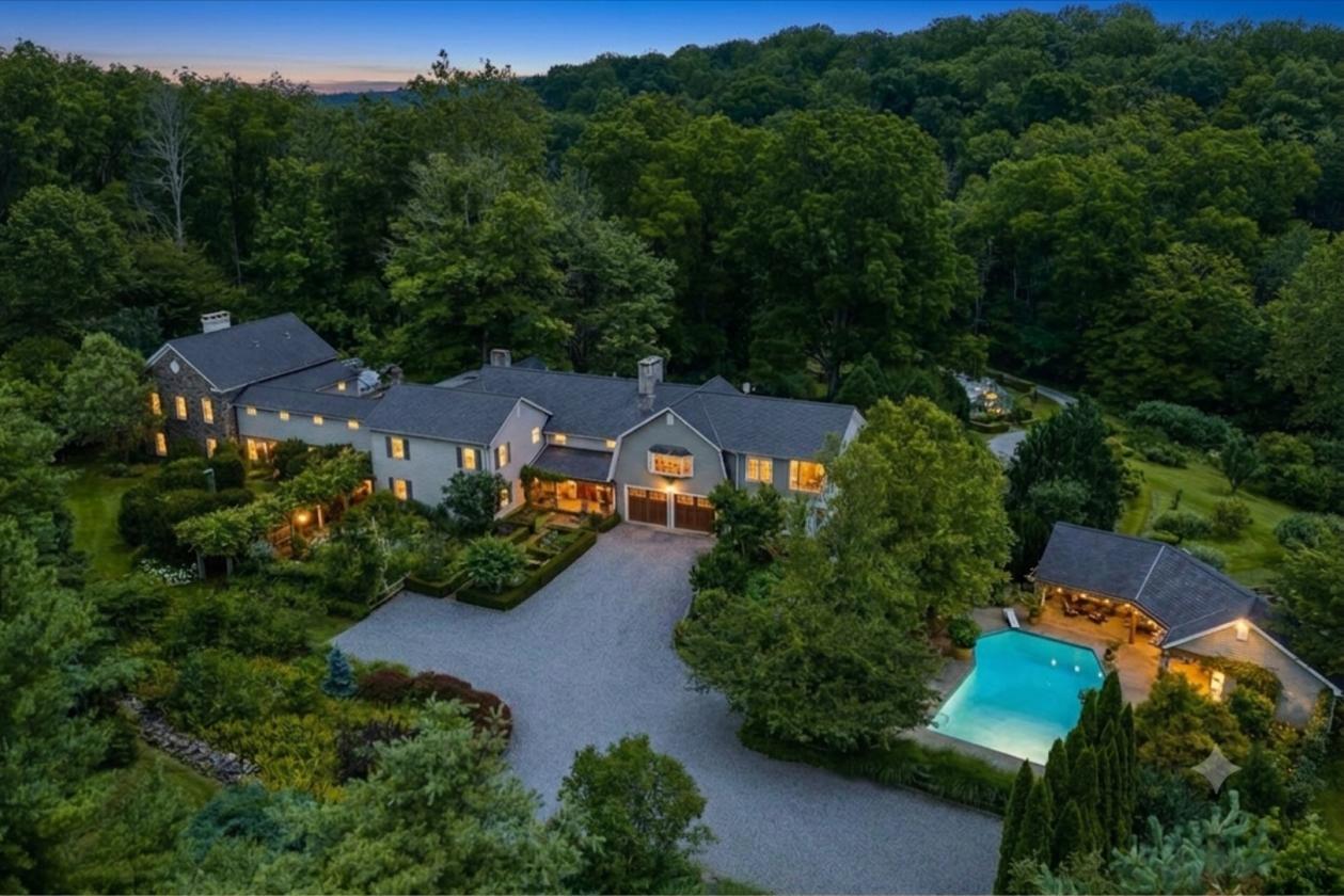 40 Acre Luxury Estate with multiple outbuildings - photo 1