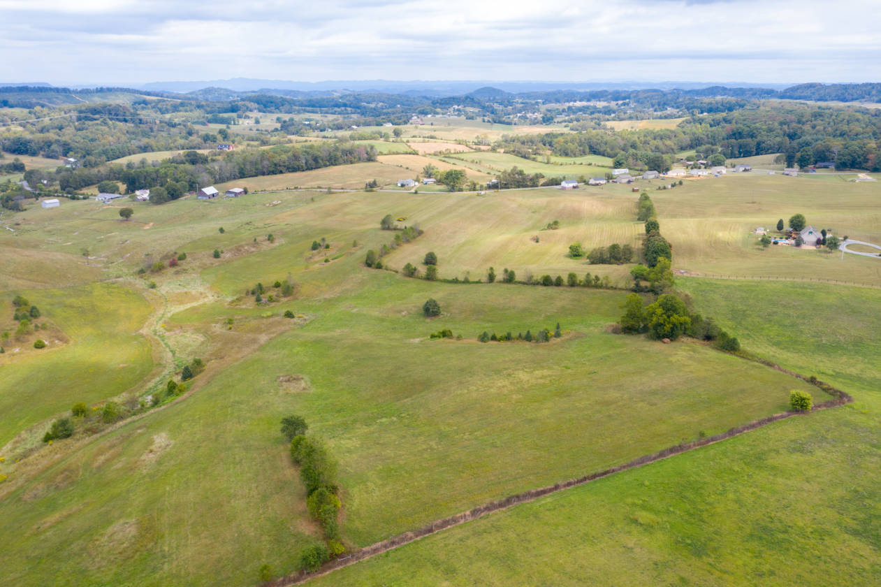 Over 27 acres of pasture land/farm Fall Branch, Washington County