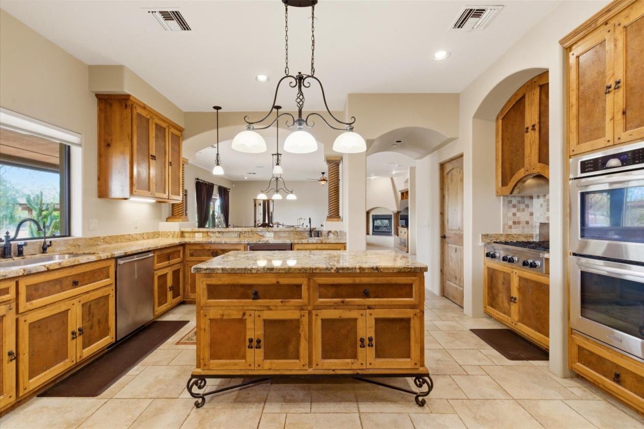Unique Home on Acre+ Close to All Amenities - photo 2