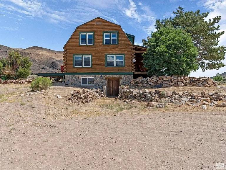 Horse Property for sale.