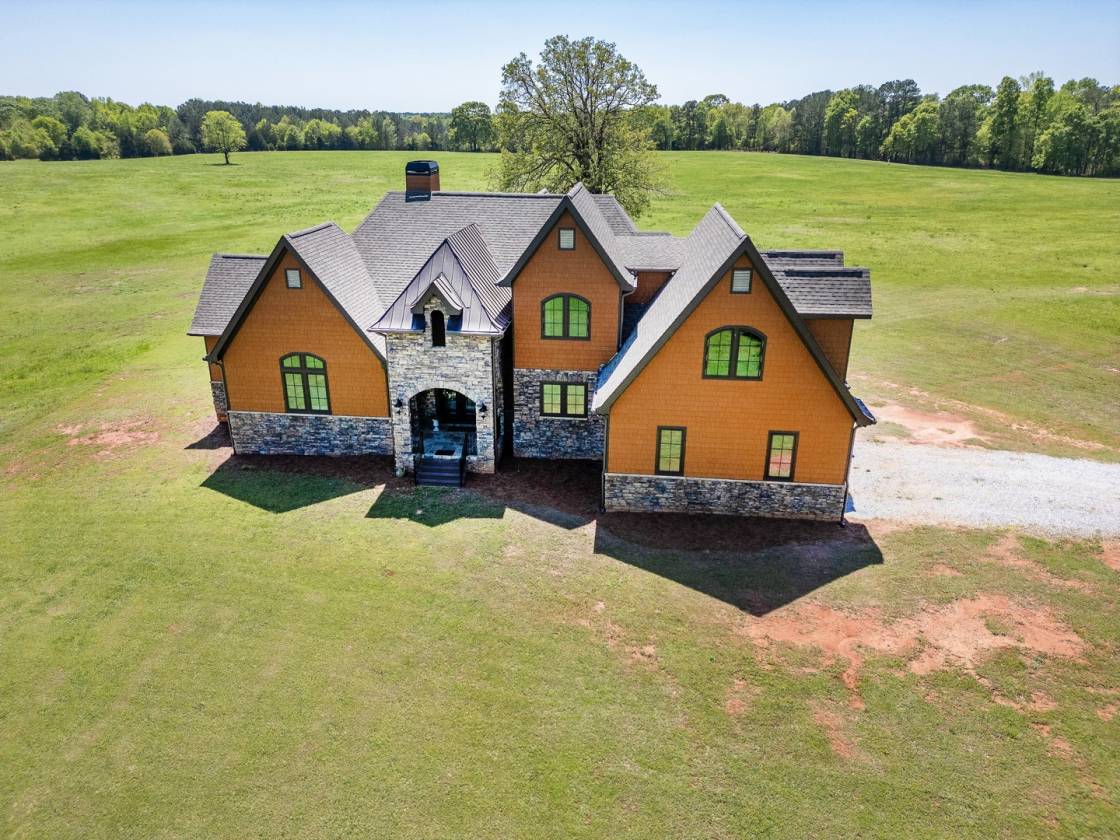 Horse Property for sale.