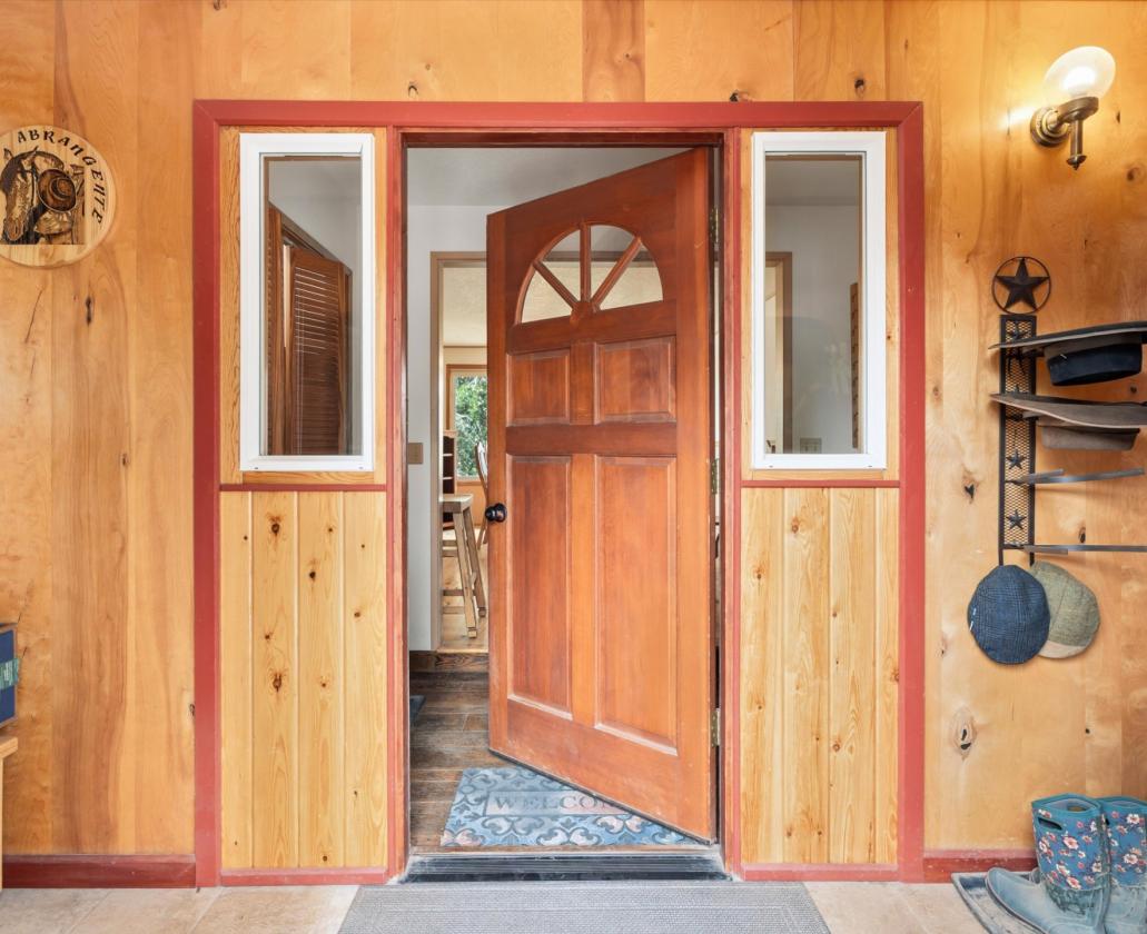Turnkey Horse Farm and Cozy Home - photo 17
